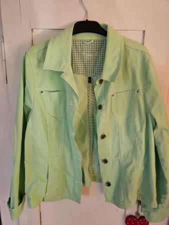 Leichte Jacke in Pistazie von Kenny`s